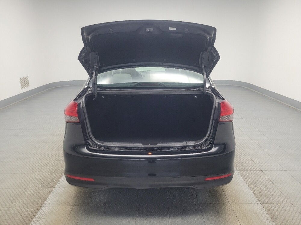 2017 Kia Forte in Highland, IN 46322 - 18078837 29