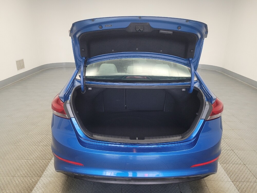 2018 Hyundai Elantra in Highland, IN 46322 - 18078840 29