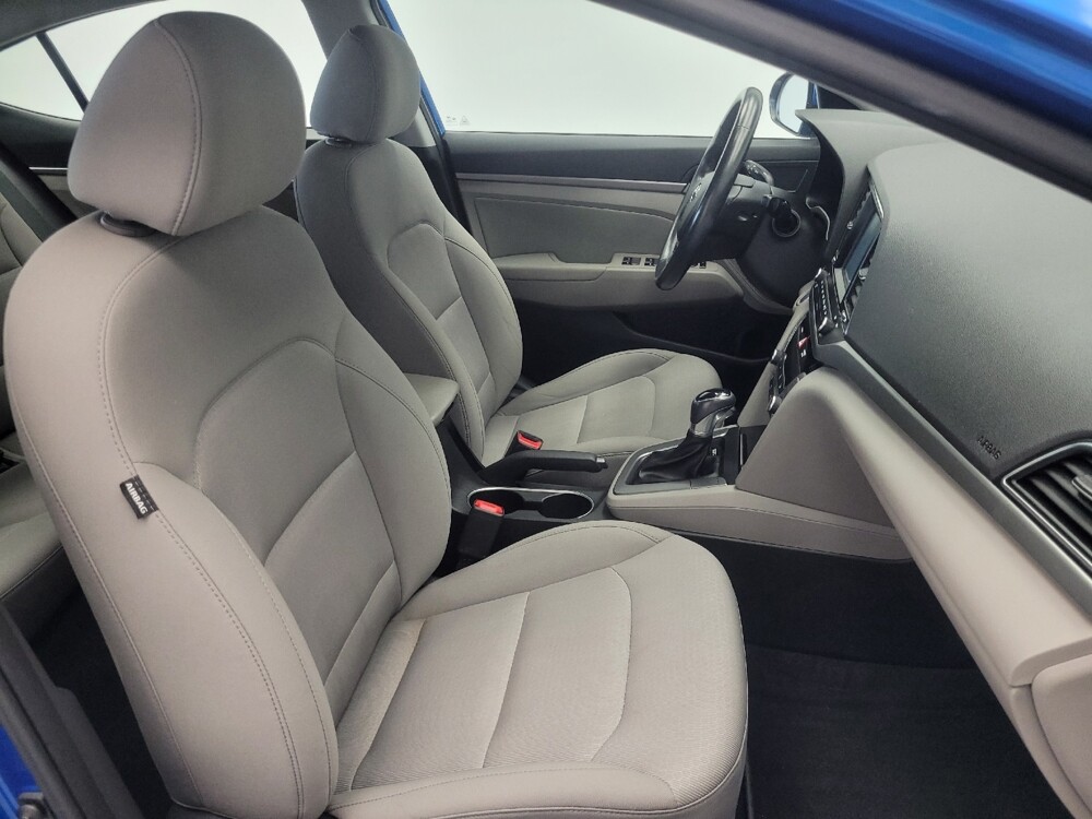 2018 Hyundai Elantra in Highland, IN 46322 - 18078840 21