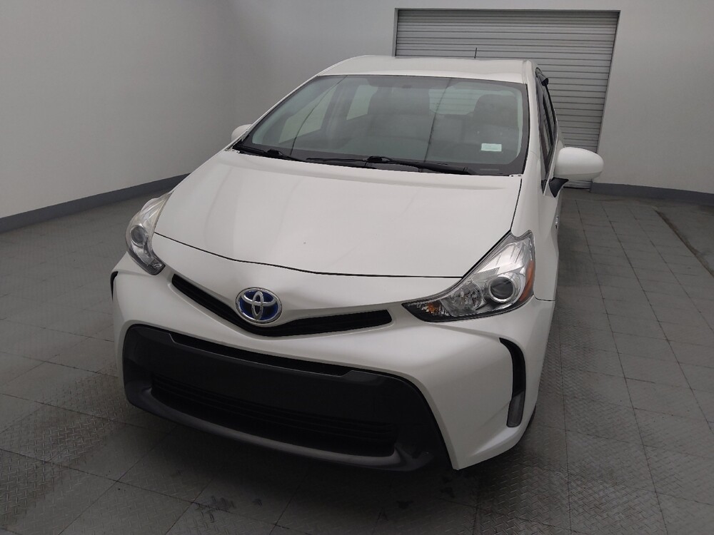 2015 Toyota Prius V in Live Oak, TX 78233 - 18078877 15
