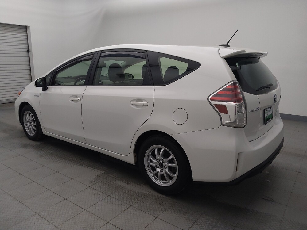 2015 Toyota Prius V in Live Oak, TX 78233 - 18078877 3