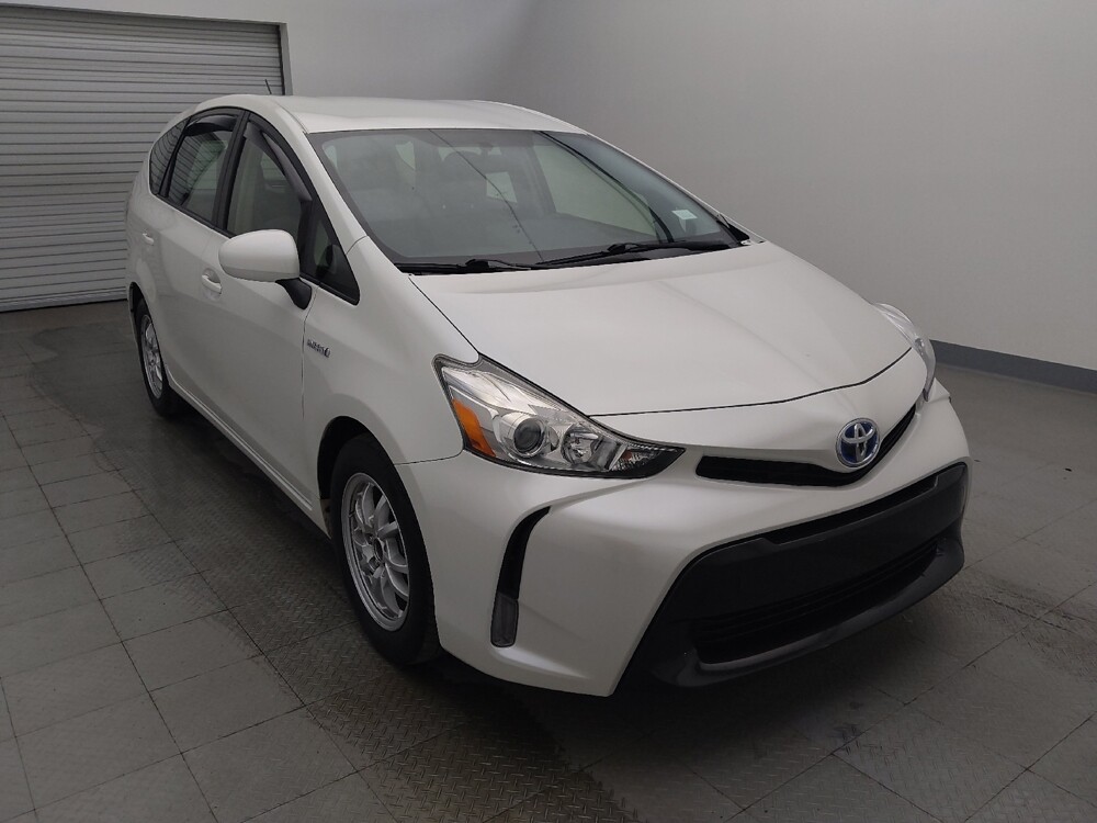 2015 Toyota Prius V in Live Oak, TX 78233 - 18078877 13