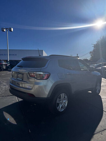 2022 Jeep Compass in Eastpointe, MI 48021 - 18078901 4