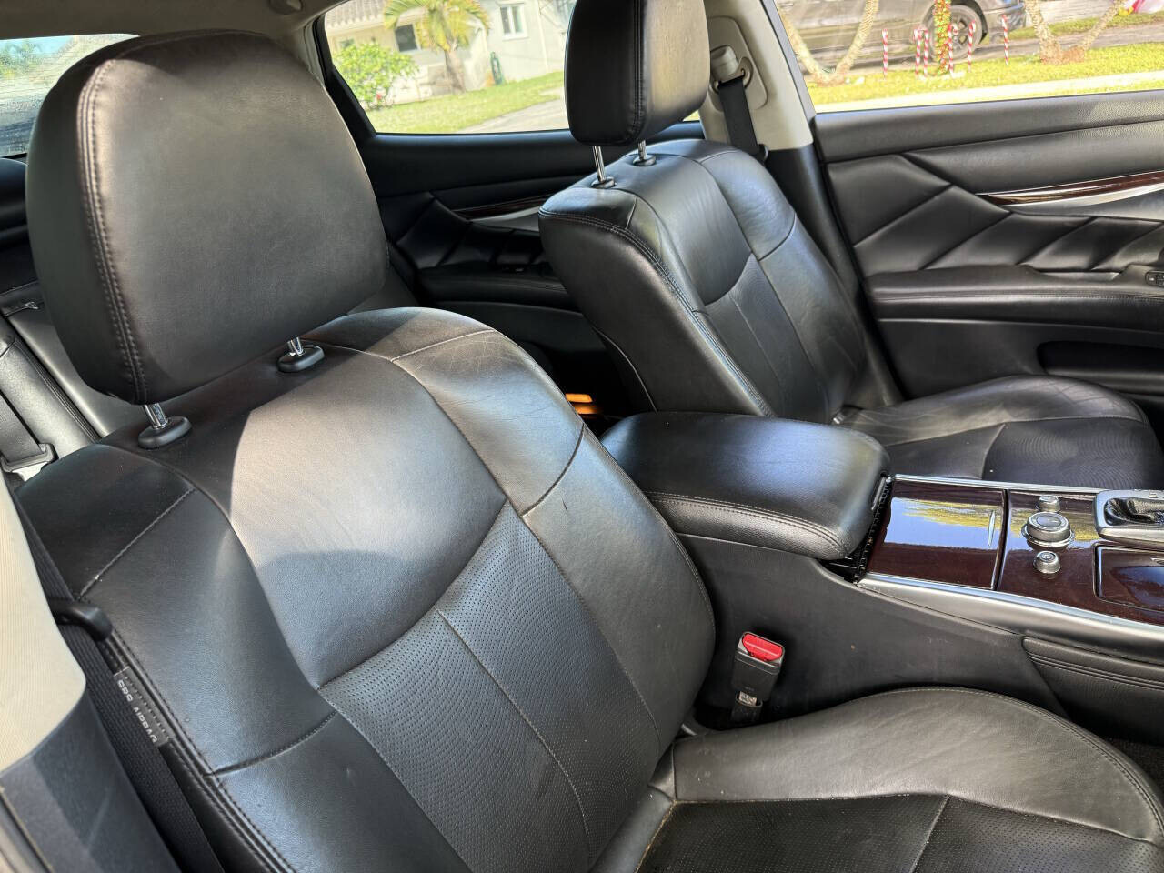 2015 INFINITI Q70 in Hollywood, FL 33023-1906 - 18078914 16