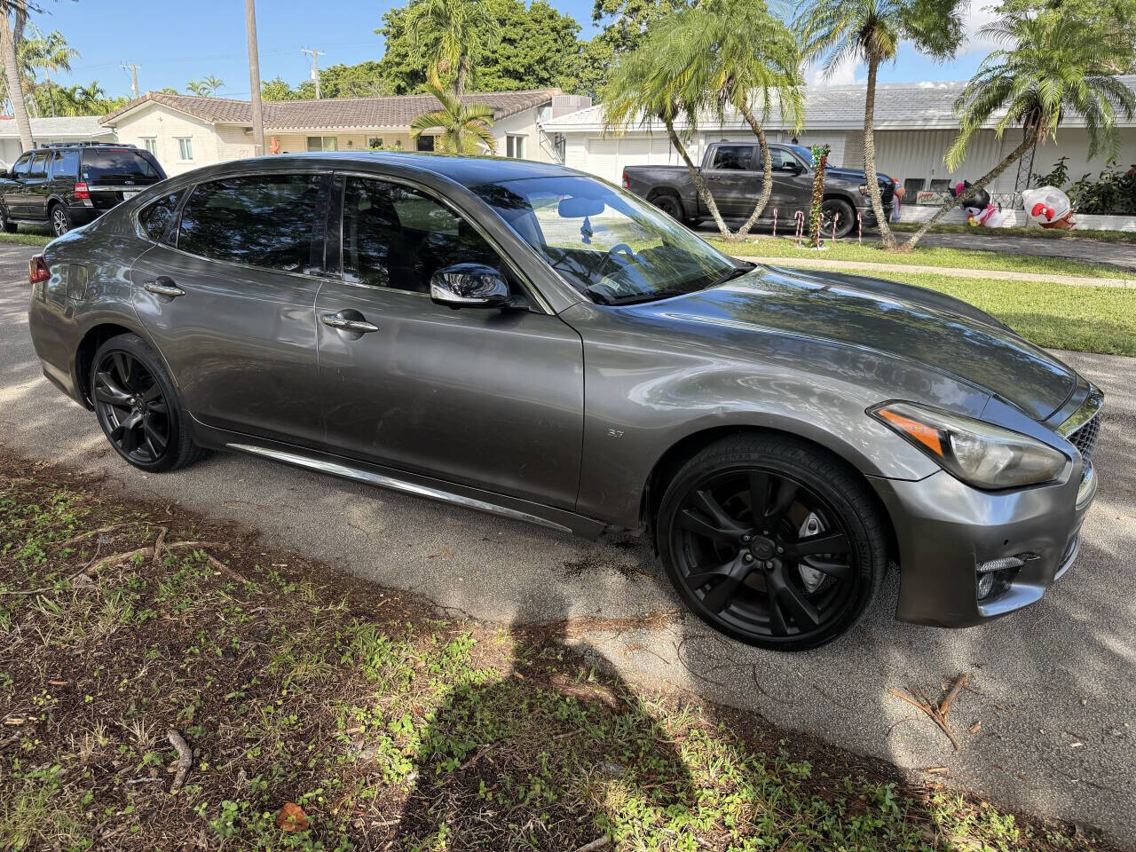 2015 INFINITI Q70 in Hollywood, FL 33023-1906 - 18078914 5