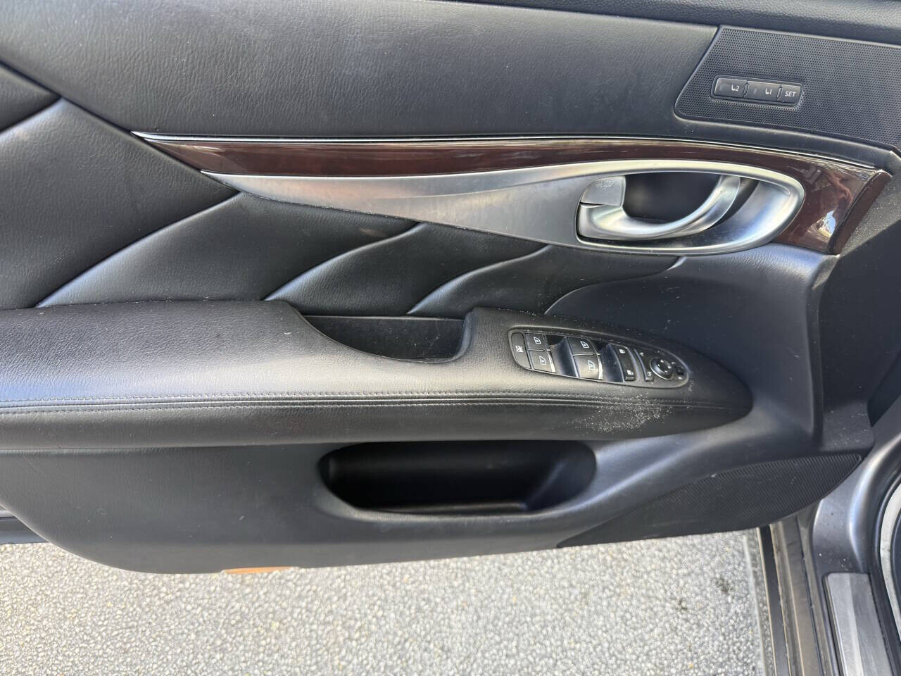 2015 INFINITI Q70 in Hollywood, FL 33023-1906 - 18078914 27