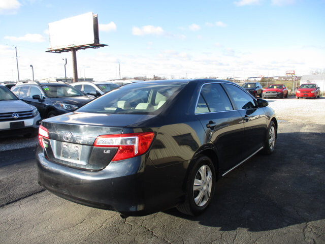 2013 Toyota Camry in Oak Grove, MO 64075 - 18078916 5