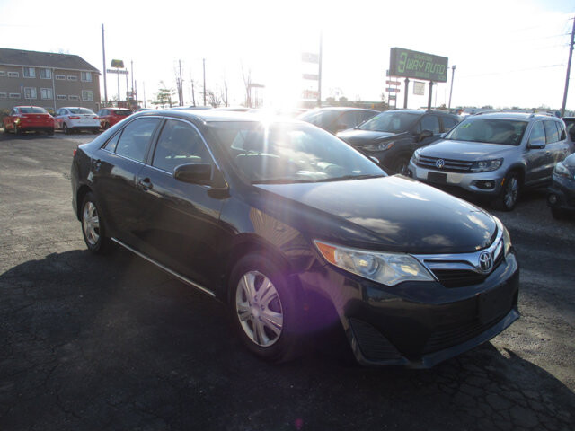 2013 Toyota Camry in Oak Grove, MO 64075 - 18078916 3