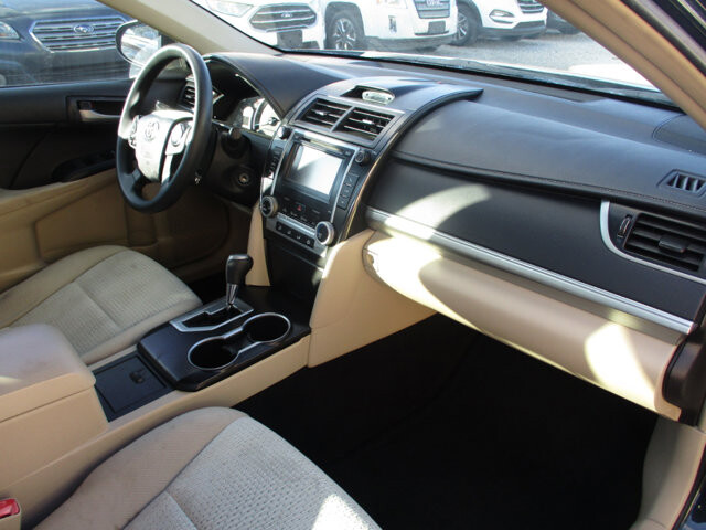 2013 Toyota Camry in Oak Grove, MO 64075 - 18078916 10