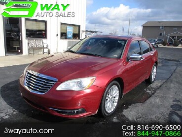 2011 Chrysler 200 in Oak Grove, MO 64075