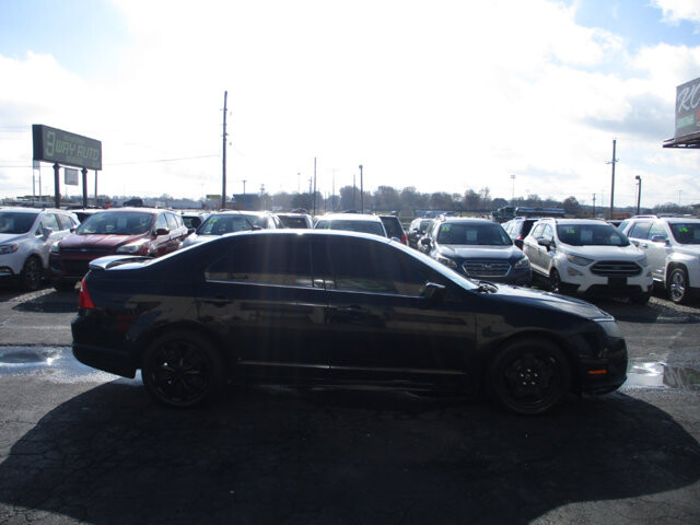 2010 Ford Fusion in Oak Grove, MO 64075 - 18078918 4