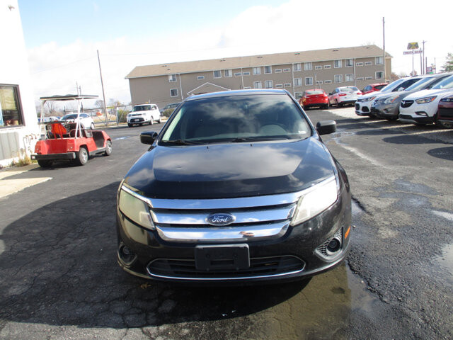 2010 Ford Fusion in Oak Grove, MO 64075 - 18078918 2