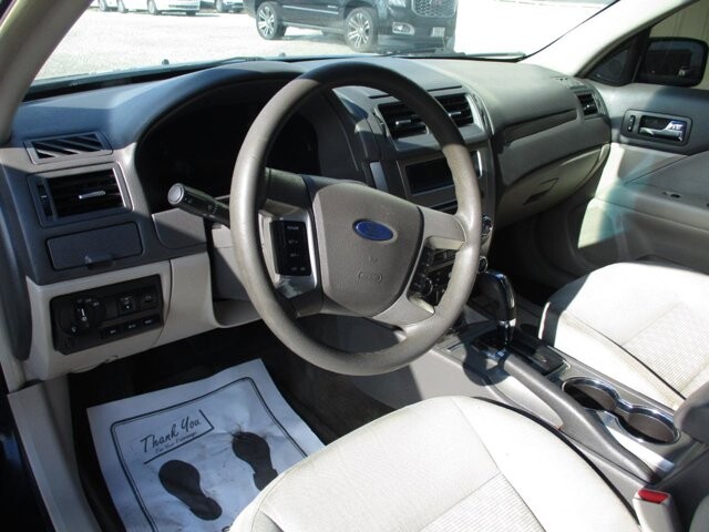 2010 Ford Fusion in Oak Grove, MO 64075 - 18078918 9