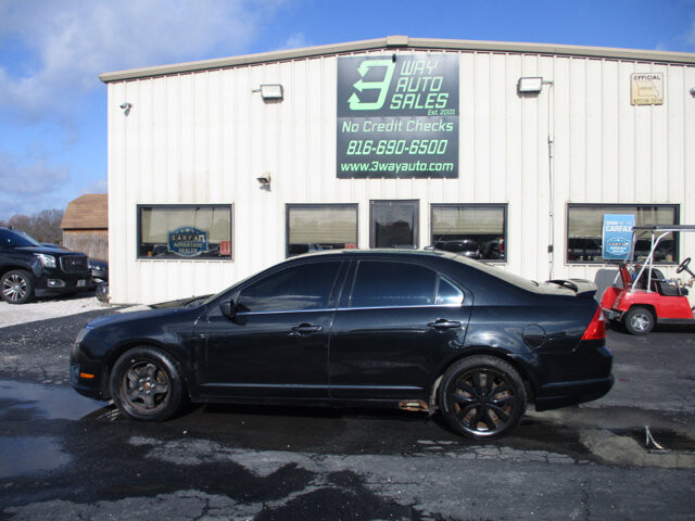 2010 Ford Fusion in Oak Grove, MO 64075 - 18078918 8