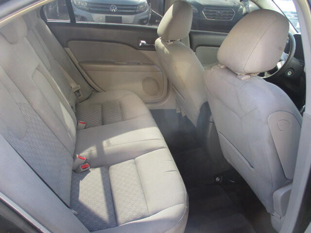 2010 Ford Fusion in Oak Grove, MO 64075 - 18078918 12