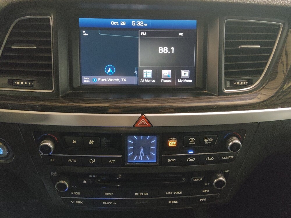 2015 Hyundai Genesis in Plano, TX 75074 - 18078978 25