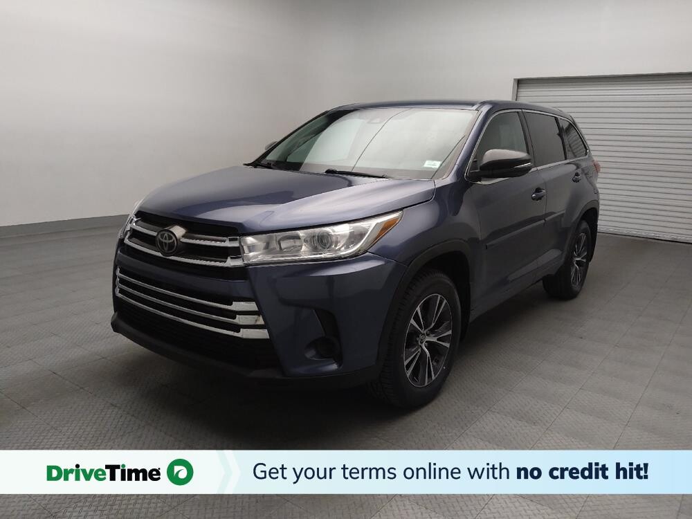 2018 Toyota Highlander in Plano, TX 75074 - 18078980