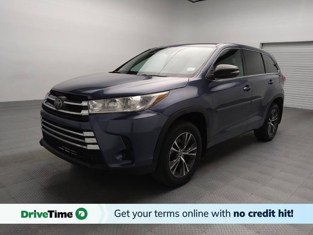 2018 Toyota Highlander in Plano, TX 75074 - 18078980