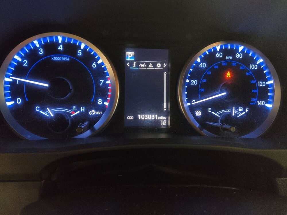 2018 Toyota Highlander in Plano, TX 75074 - 18078980 23