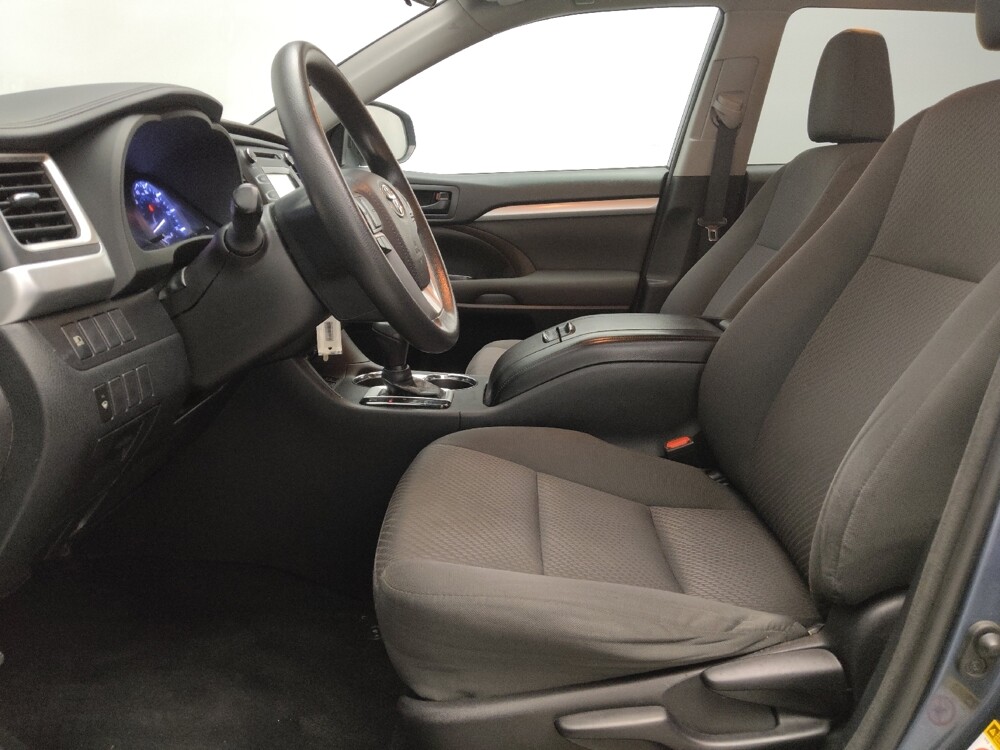 2018 Toyota Highlander in Plano, TX 75074 - 18078980 17
