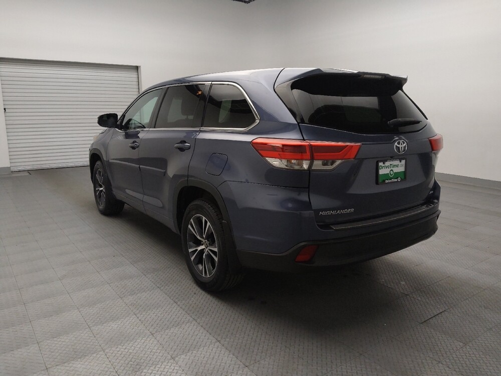 2018 Toyota Highlander in Plano, TX 75074 - 18078980 5