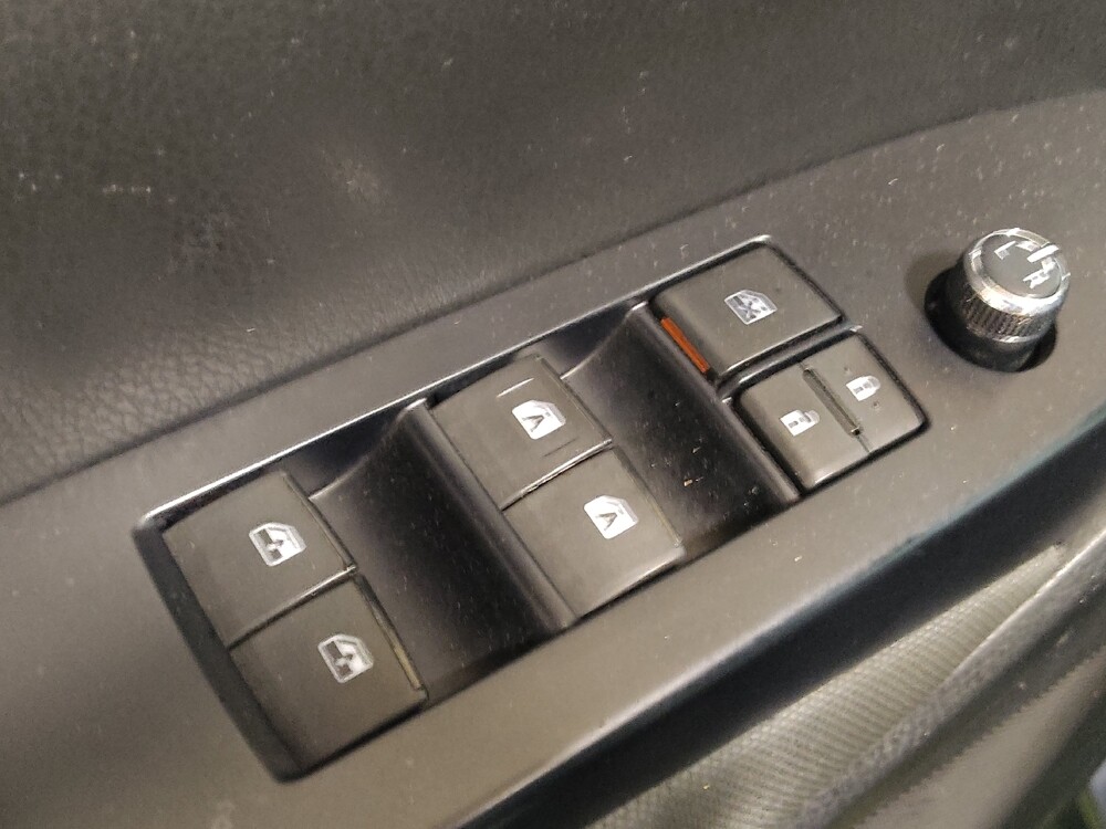 2018 Toyota Highlander in Plano, TX 75074 - 18078980 27