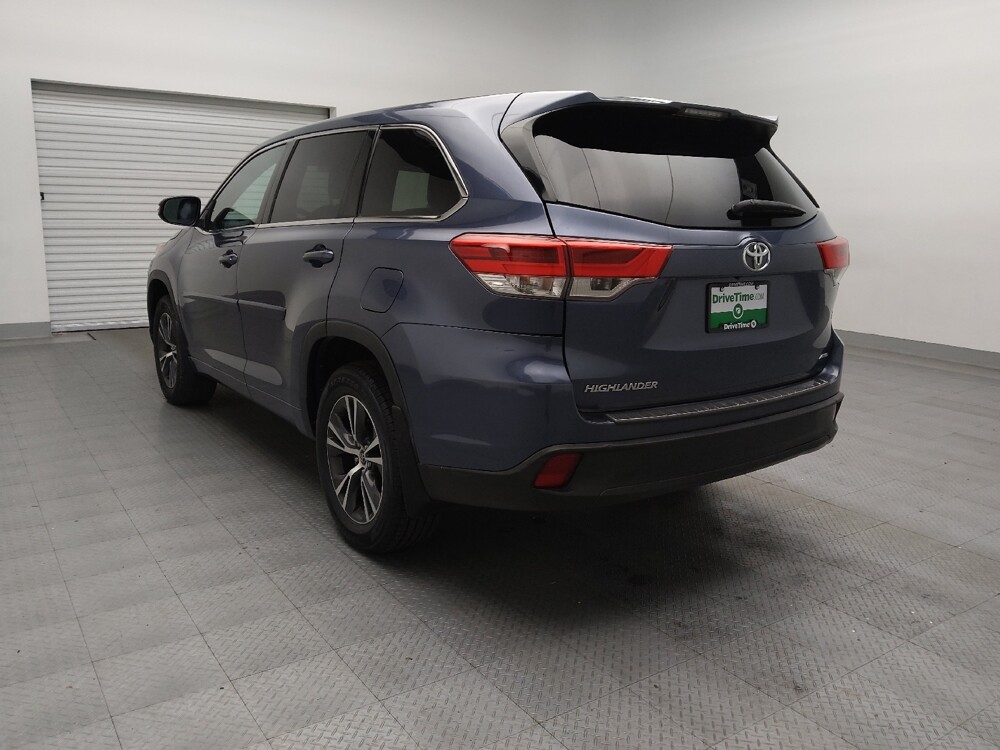 2018 Toyota Highlander in Plano, TX 75074 - 18078980 5