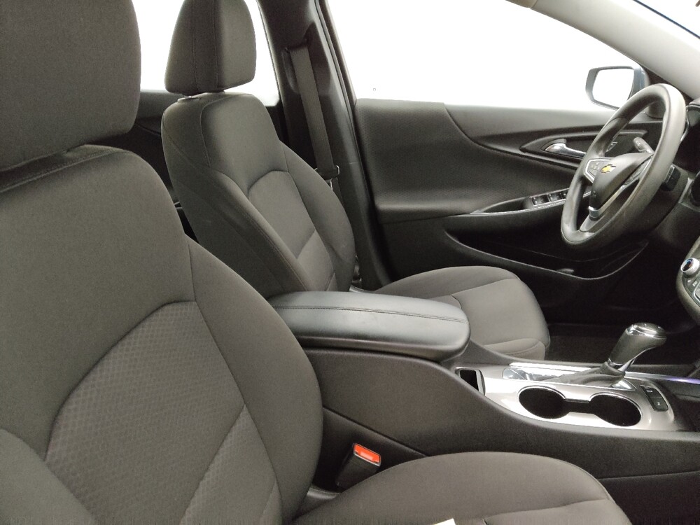 2019 Chevrolet Malibu in Tallahassee, FL 32304 - 18079009 21