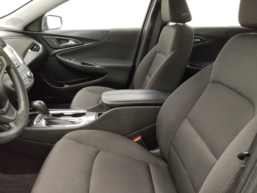 2019 Chevrolet Malibu in Tallahassee, FL 32304 - 18079009 17