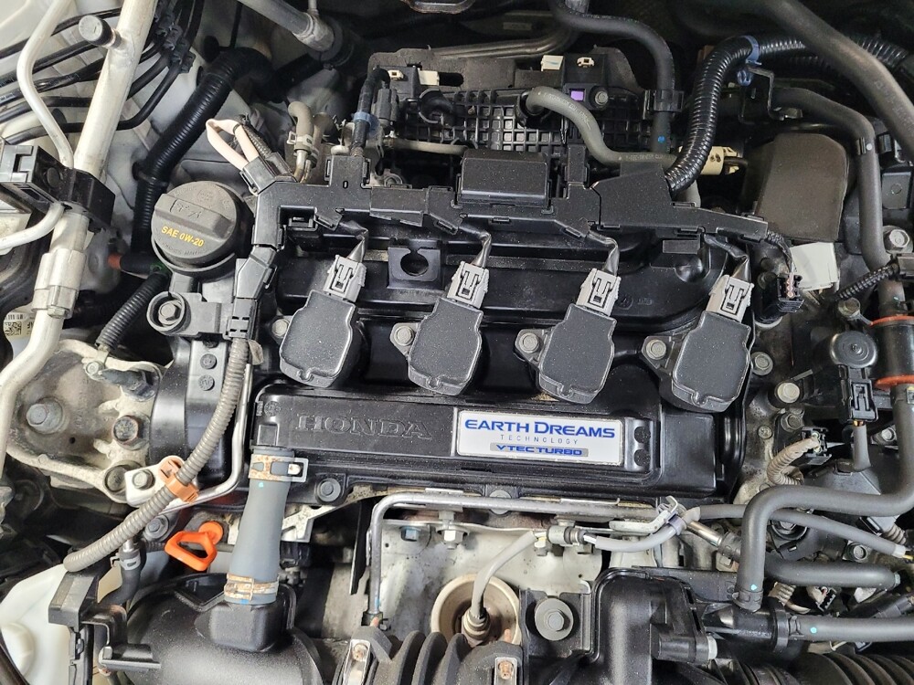 2018 Honda Accord in Tampa, FL 33619 - 18079010 30