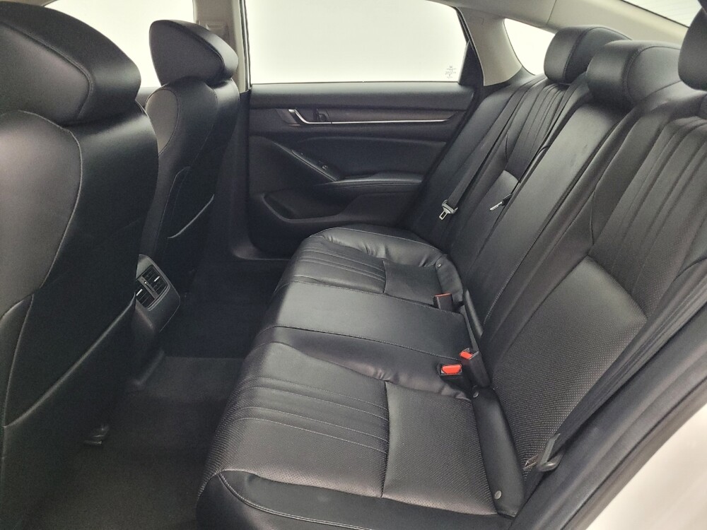 2018 Honda Accord in Tampa, FL 33619 - 18079010 18