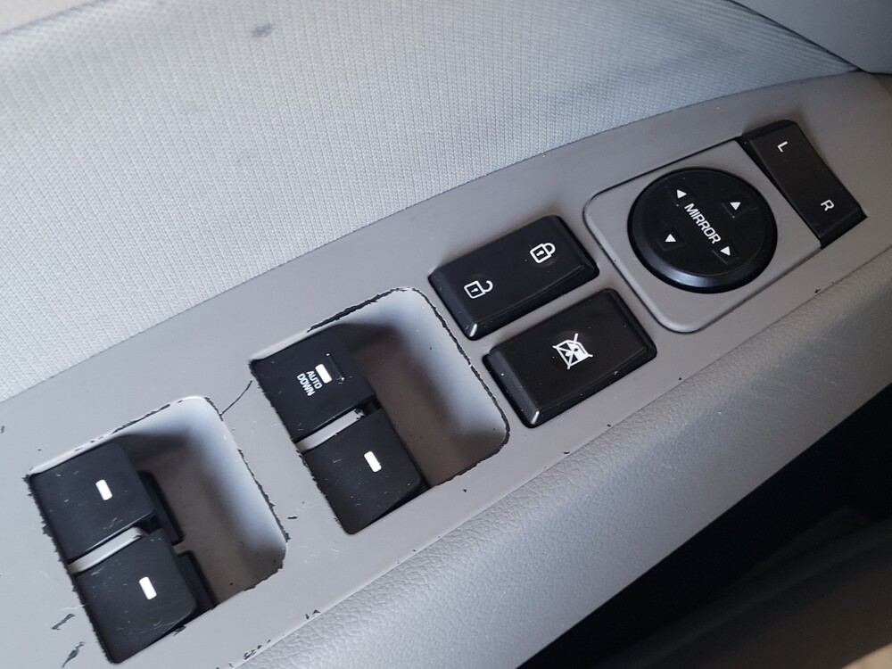 2017 Hyundai Elantra in Clearwater, FL 33764 - 18079017 27