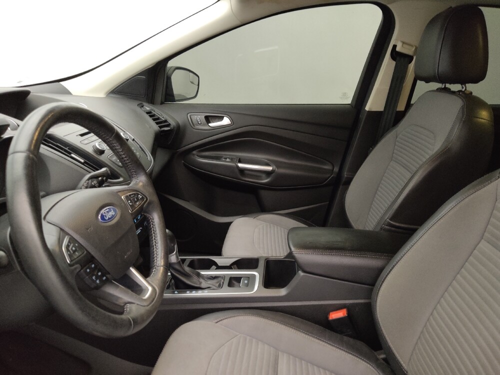 2017 Ford Escape in Clearwater, FL 33764 - 18079018 17