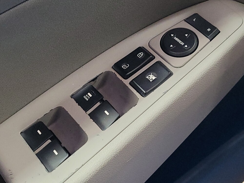 2018 Hyundai Elantra in Savannah, GA 31419 - 18079048 27