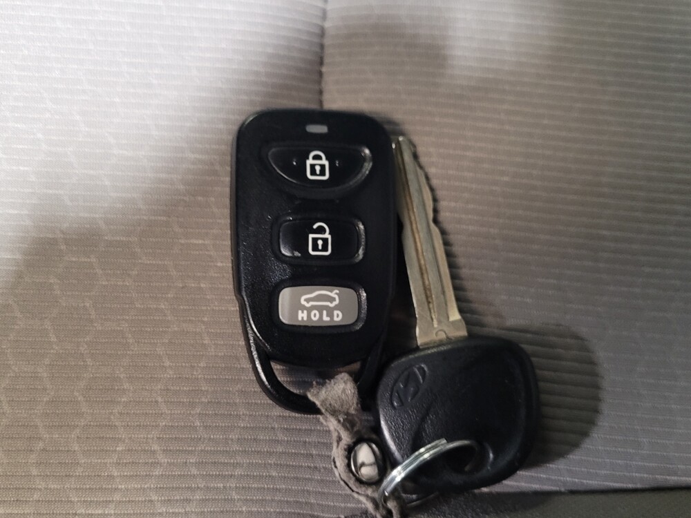 2018 Hyundai Elantra in Savannah, GA 31419 - 18079048 32