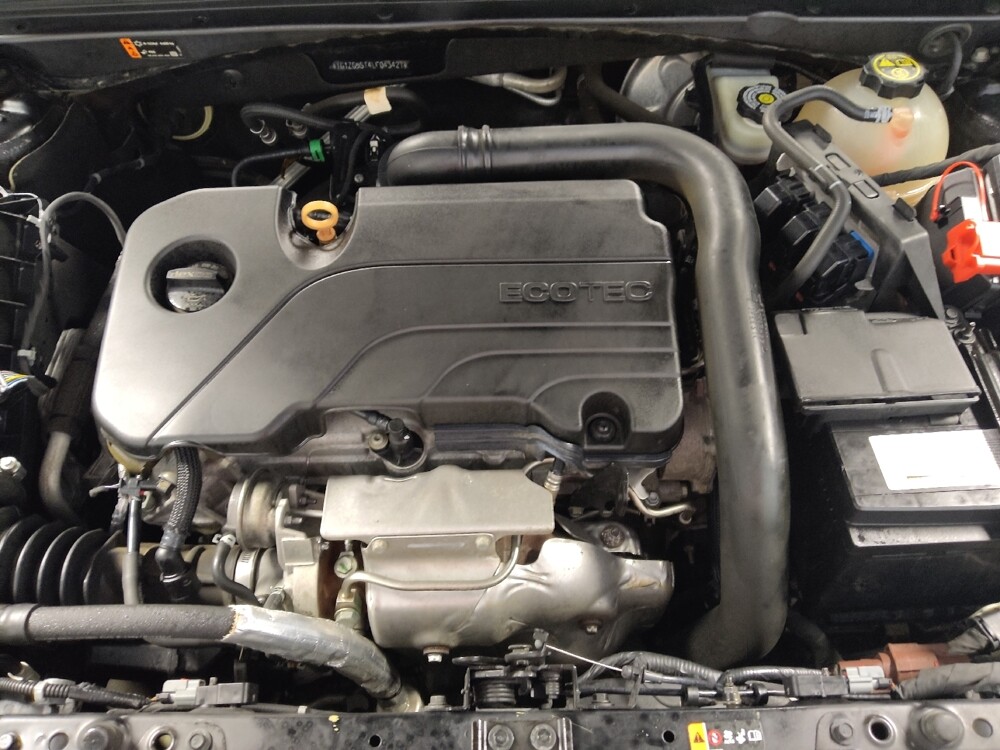 2020 Chevrolet Malibu in Houston, TX 77034 - 18079091 30