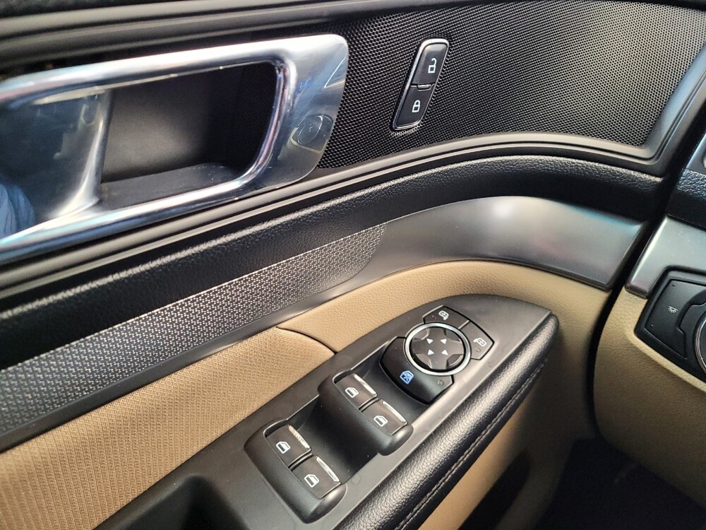 2016 Ford Explorer in Cincinnati, OH 45255 - 18079094 27