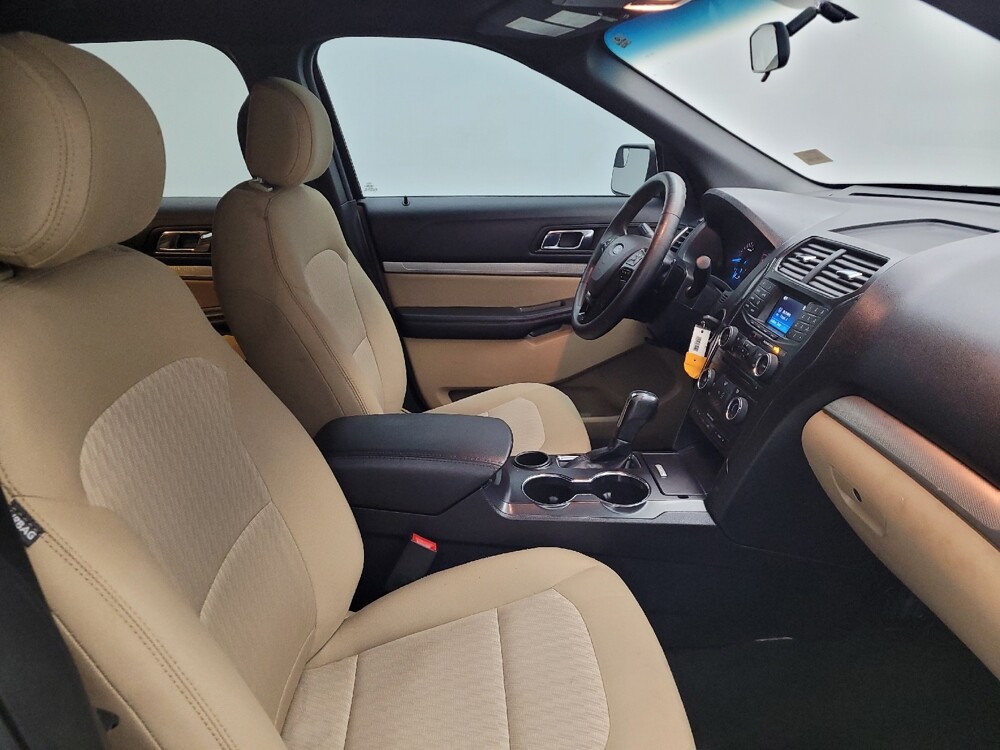 2016 Ford Explorer in Cincinnati, OH 45255 - 18079094 21