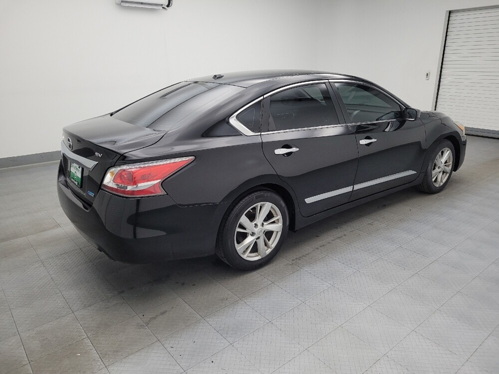 2014 Nissan Altima in Columbus, OH 43231 - 18079095 10