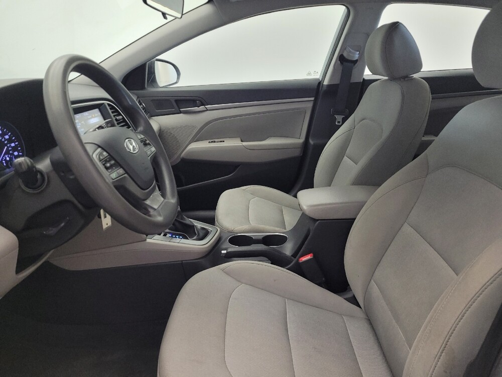 2017 Hyundai Elantra in Miamisburg, OH 45342 - 18079098 17