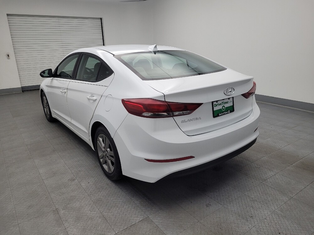 2017 Hyundai Elantra in Miamisburg, OH 45342 - 18079098 5