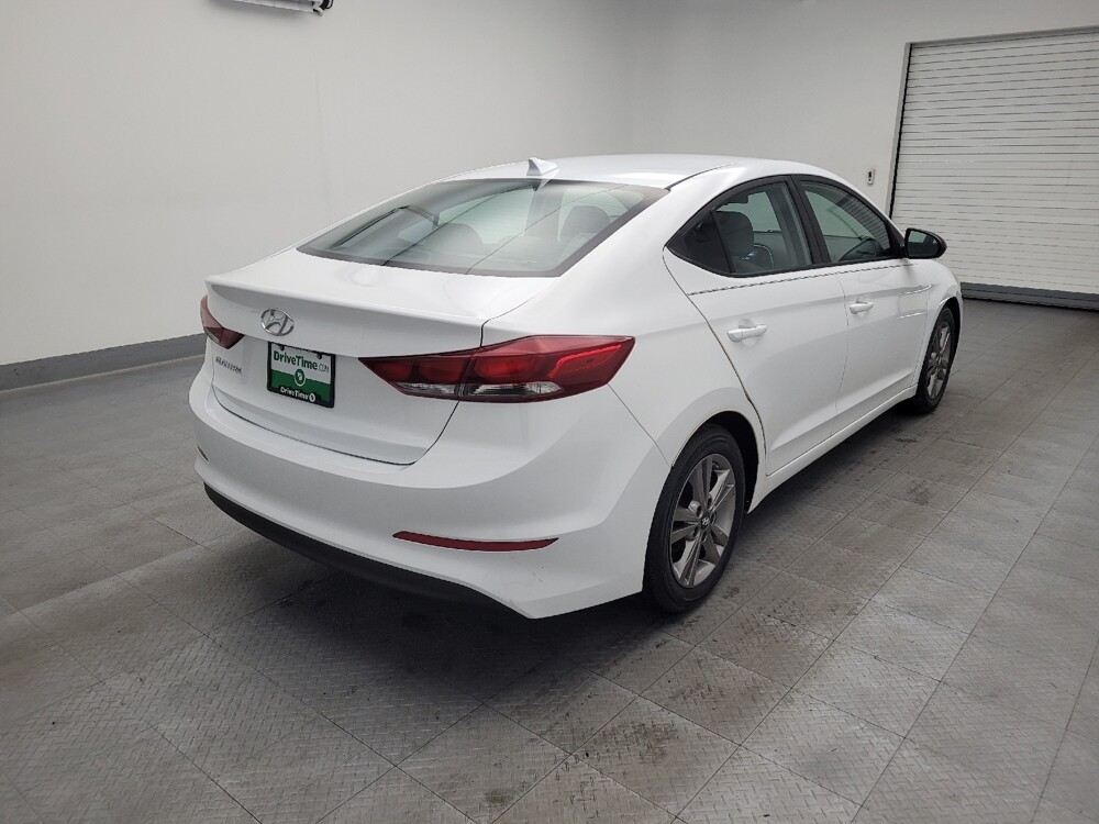 2017 Hyundai Elantra in Miamisburg, OH 45342 - 18079098 9