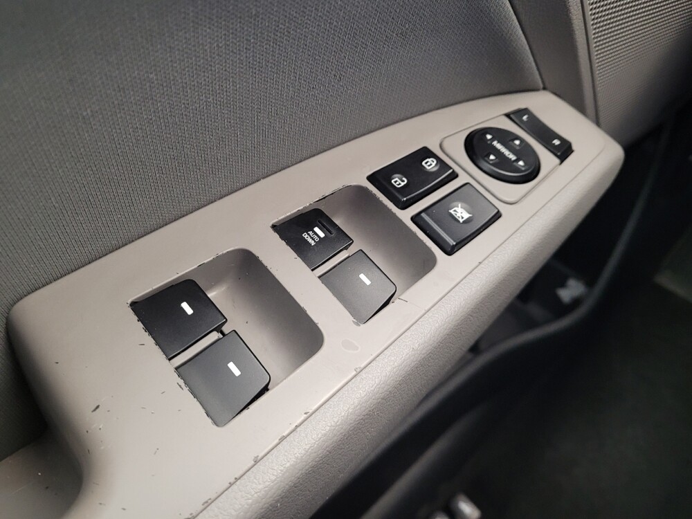 2017 Hyundai Elantra in Miamisburg, OH 45342 - 18079098 27