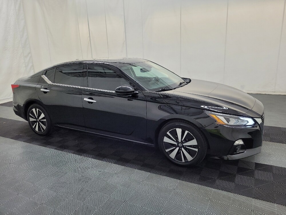 2019 Nissan Altima in Langhorne, PA 19047 - 18079110 11