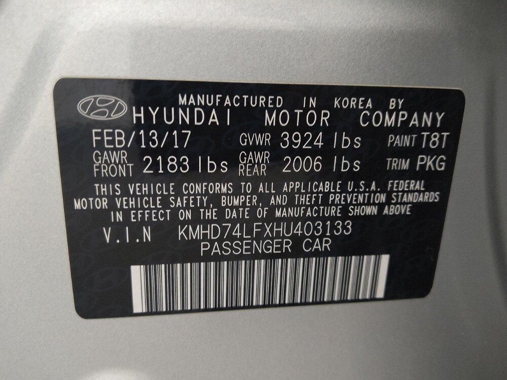 2017 Hyundai Elantra in Topeka, KS 66611 - 18079132 33