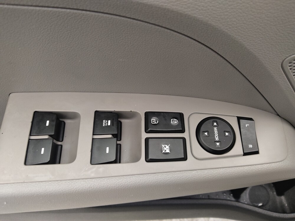 2017 Hyundai Elantra in Topeka, KS 66611 - 18079132 27