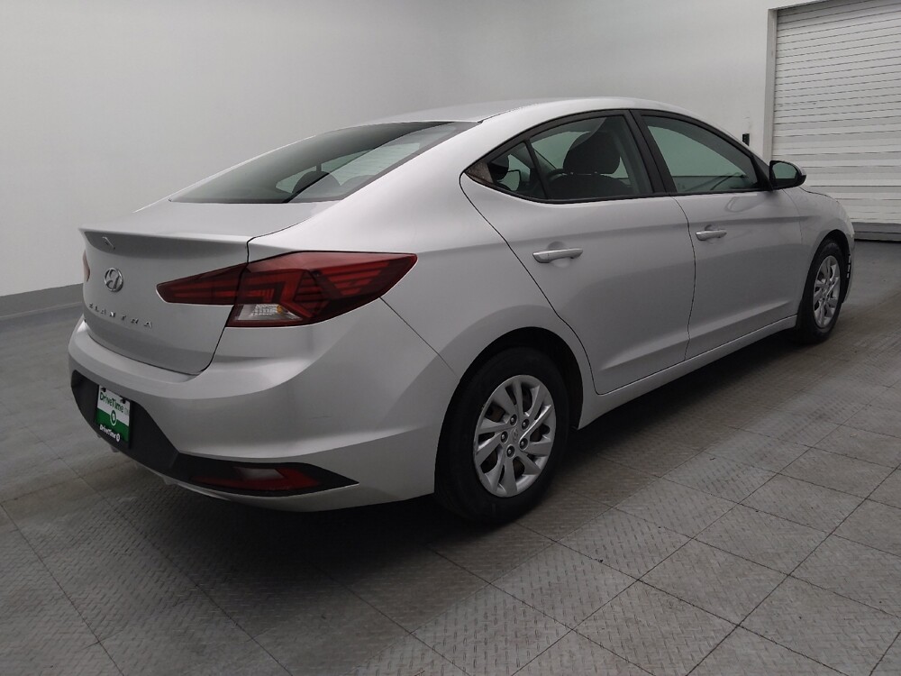 2019 Hyundai Elantra in Fayetteville, NC 28304 - 18079148 10