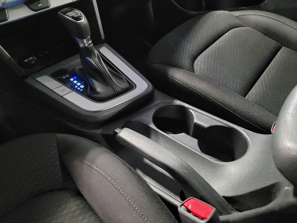 2019 Hyundai Elantra in Fayetteville, NC 28304 - 18079148 26