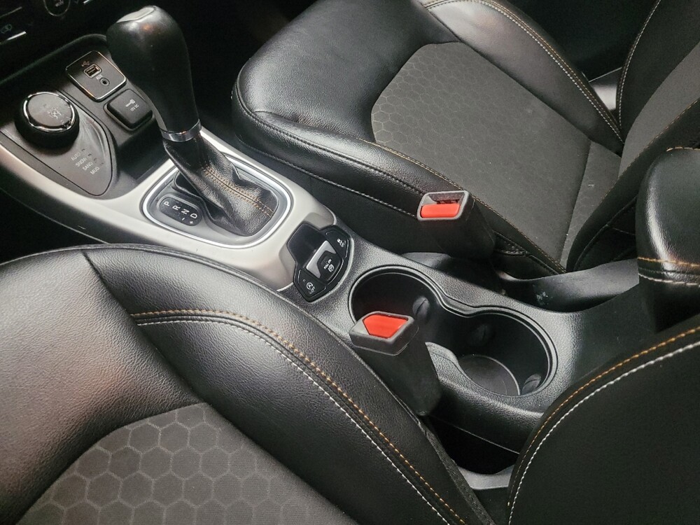 2018 Jeep Compass in Indianapolis, IN 46222 - 18079152 26