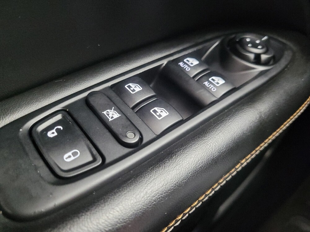 2018 Jeep Compass in Indianapolis, IN 46222 - 18079152 27